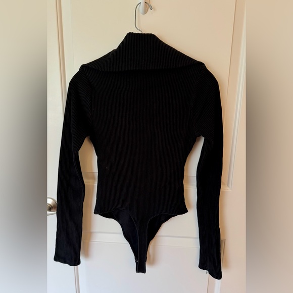 Good American Long Sleeve Funnel Neck Rib Bodysuit - Picture 6 of 11